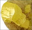 sulfur_crystal_small
